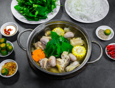 LẨU GÀ LÁ É