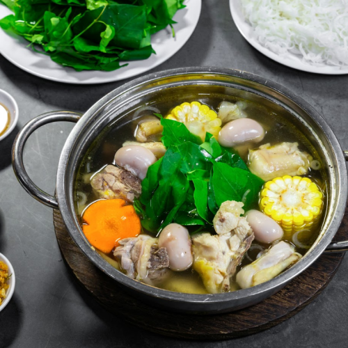 LẨU GÀ LÁ É